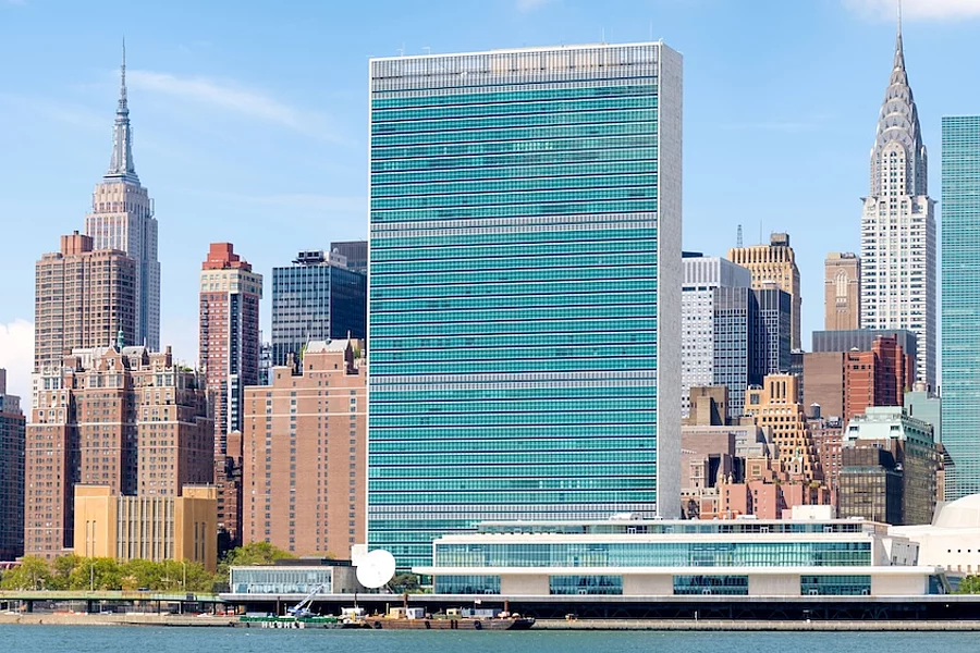 The midtown Manhattan skyline